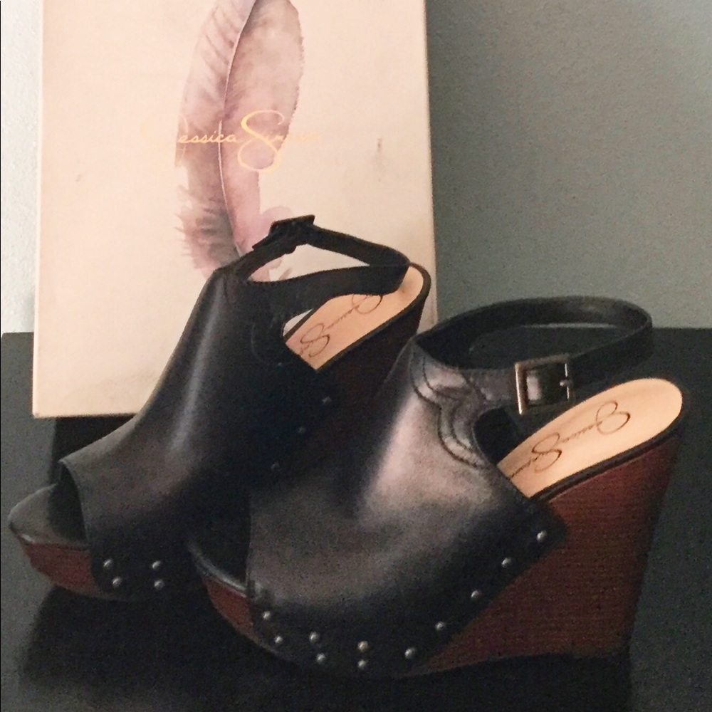Women’s shoes